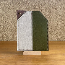 Charger l'image dans la galerie, L'étui Eugène