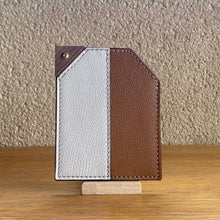 Charger l'image dans la galerie, L'étui Eugène